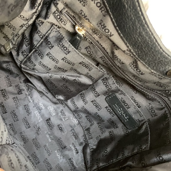 XL MICHAEL KORS PEBBLE GRAIN LEATHER HANDBAG | Preloved gently used - Picture 6 of 13